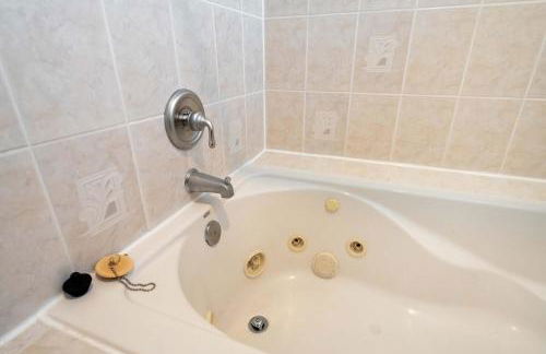 Sunstone Mesa Luxe Broadmoor Getaway w Hot Tub - Foto 46