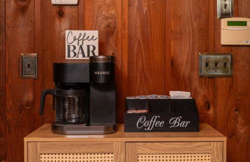 Lakeside Haven with Jacuzzi and Games - Foto 37