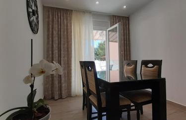 Apartment Lucky with Jacuzzi - Photo 16