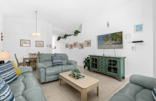 Upstay - Family Home w Private Pool and Games - Photo 2