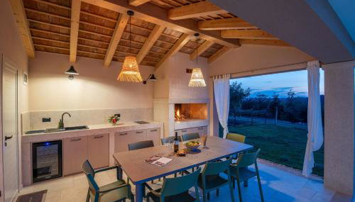 Villa Vita Pazin pet friendly for up to 8 people with private pool & playground in Central Istria - Foto 2