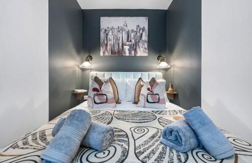 1-Bedroom Luxurious, City Centre, Chic & Stunning Apartment in Southampton, Sleeps 4 - by Blue Puffin Stays - Photo 10