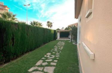 Impresionante Villa con piscina climatizada - OLIVA NOVA - Photo 18