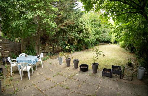 Cambridge North 3 Bedroom Family Home, Spacious Garden, BBQ & Parking - Foto 21