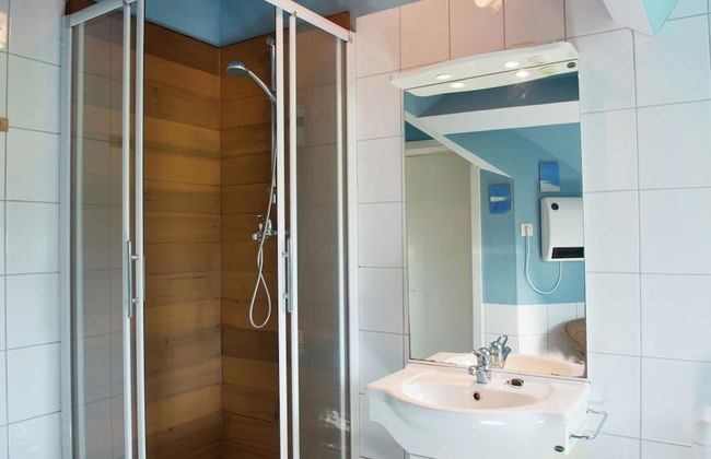 Holiday Home in Moutouyet With Pool & Sauna - Photo 17