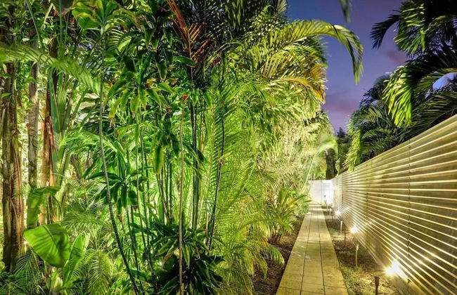 Buddha House 3BR 2BA Home -lush Backyard - Foto 13