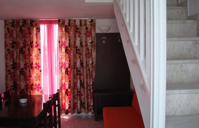 Elena Studios & Suites - Foto 18