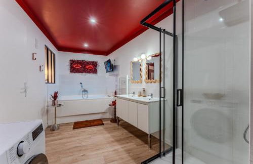 L'Écrin Rouge Escapade Romantique et Balnéo Privé - Foto 25