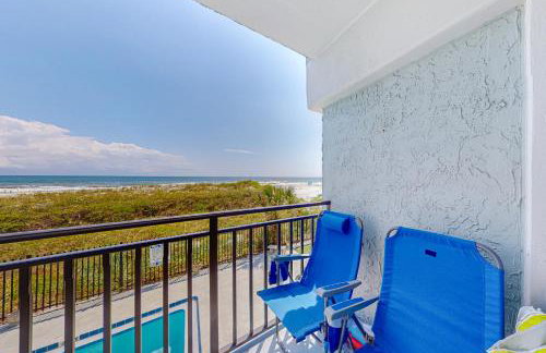 Oceanview condo with pool, beach access, jetted tub, W/D, & AC - Foto 15