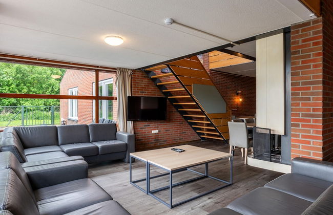 Well Furnished Home for Groups with Fireplace near Water - Foto 8