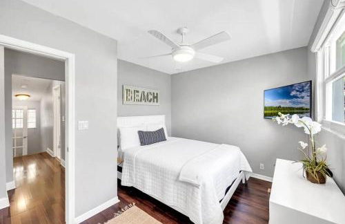 Steps to Beach, Pool, Backyard Oasis, Game Room - Foto 10