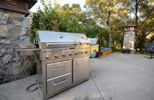 Hobbs Mill Ski Lodge Theater Games Dogs OK - Photo 68