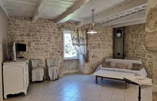 Dans hameau avec piscine privée - Foto 4