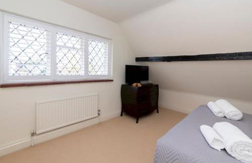 Luxurious Country House with Cinema Games Room - Pass the Keys - Photo 50