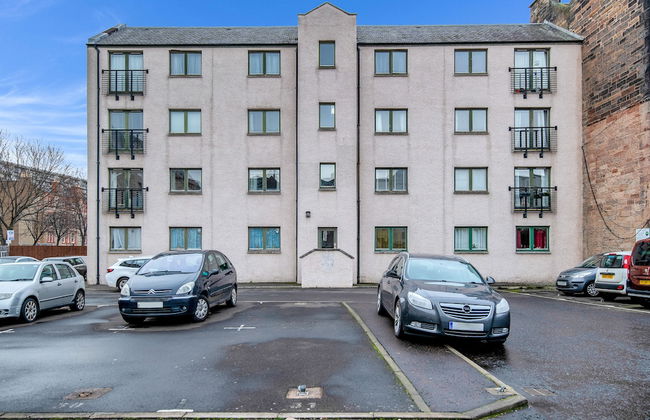 Tony Asga - Coady Apartment - Photo 23