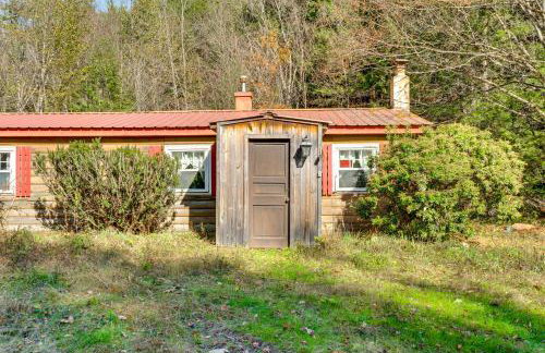 Hike, Ski and Unwind Cabin with Deck in Chester! - Foto 28