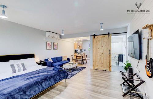 The Moose #9 - Brand New Luxe Modern loft with Free Parking, King Bed & Fast WiFi - Foto 12