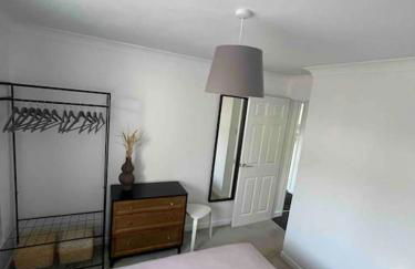 Peaceful centrally located, 2 Bedroom Bungalow. - Foto 11