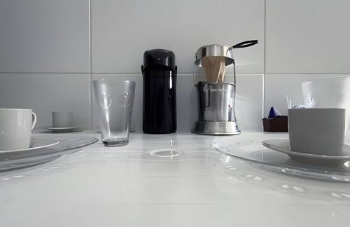 Casa Amarela Itaúna 4min da Praia que ocorre o WSL, 1min da pista de skate do LS, pracinha com parque infantil, quadra de futebol, tudo isso a 1 min da duplex, perto do comércio, wi-fi super rápido, estacionamento gratuito, monitoramento 24hrs - Foto 25