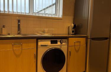 Spacious City Centre Apartment - Photo 14