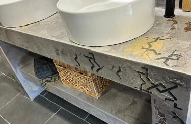 Stunning Town Center Cottage with hot tub - Foto 19