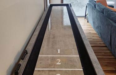 Rustic Mountain Escape Waterpark, Ski & Views! - Foto 25