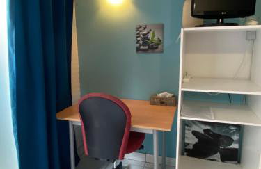 Charmant studio calme avec terasse & parking privé - Foto 8