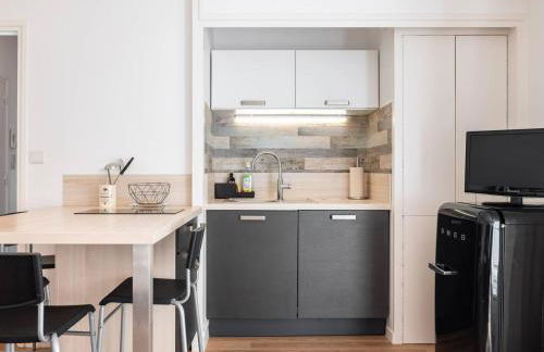 Studio rénové avec canapé convertible, balcon au soleil - FR-1-821-18 - Foto 2