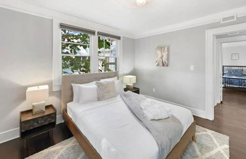 Location! Minutes to Downtown and Folly Beach - Foto 26