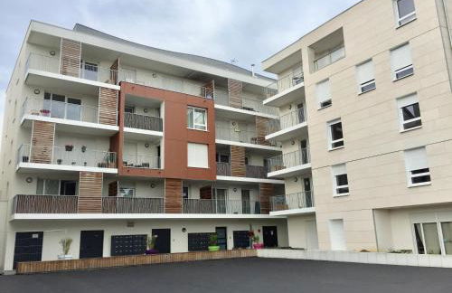 LeT2 Appartement Moderne avec Terrasse et Parking - Foto 23