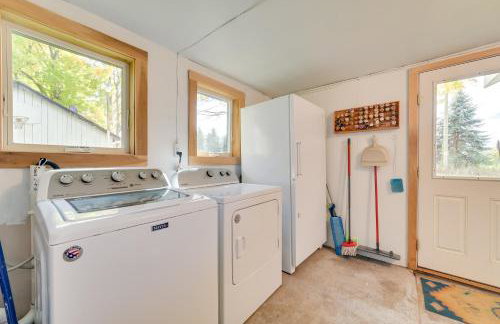 Cozy Harbor Springs Vacation Rental, 13 Mi to Town - Foto 23