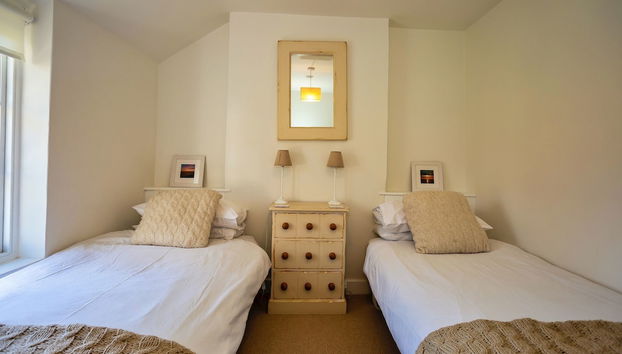 Croyde Victoria Cottage 2 Bedrooms - Photo 5, Room