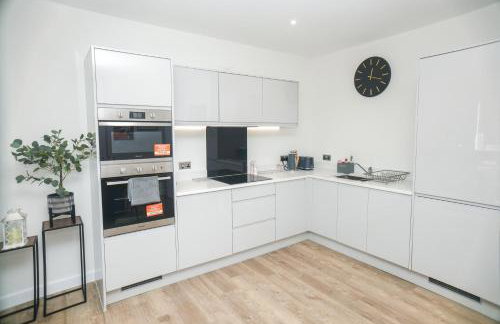 Little Haven Thames view Free Parking Closer to Heathrow - Foto 10