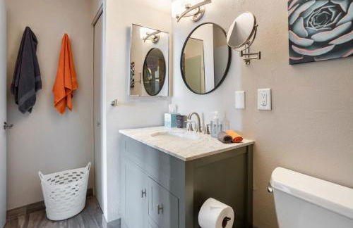 Renovated private in the heart of Old Town Scottsdale, pool & hot tub, outdoor bar & kitchen, walk to shops & bars - Foto 22