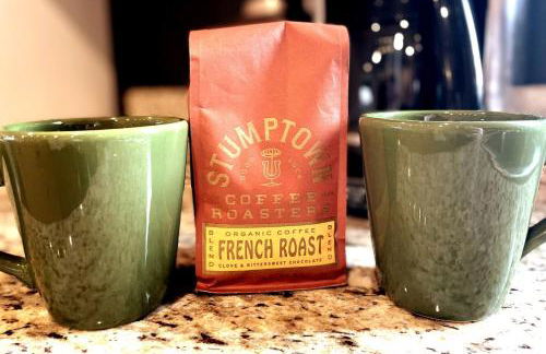 Waterfront Condo, 25ft from riverwalk, Pool & HotTub - Foto 10