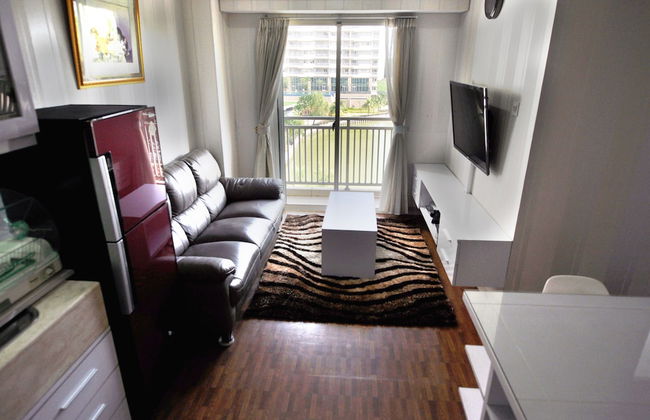 Quiet 3BRs pool and lake view - Photo 16