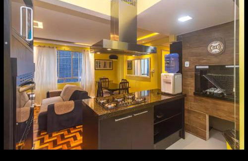 Apê Beira Mar Balneário Camboriú Pé na Areia próximo a Roda gigante Com Churrasqueira e garagem de fácil acesso poucos metros do Mundial de Beach tennis - Foto 18