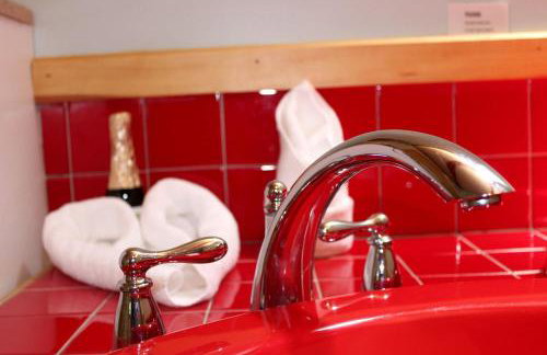 Unique Wooden Yurt Rental for a Vacation near Beckley, West Virginia - Foto 18