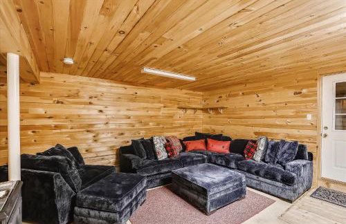 Aspen's Run: 3 br log cabin, wood stove, deck, firepit, window a/c by Stowe Country Homes - Foto 12