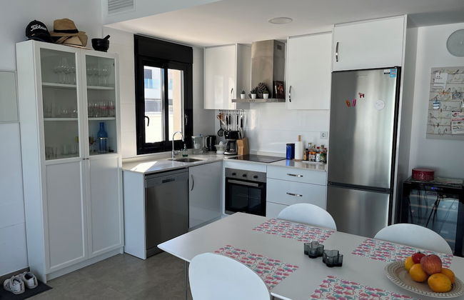 Luxury Three Bedroom Villa With Private Pool and Rooftop Solarium - Foto 10