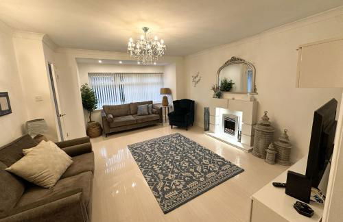 Comfy NEC, Birmingham Airport Stay, Free Parking - Foto 1