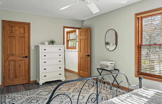 Laker's Pointe by Avantstay Lakefront Private Peninsula Hot Tub, Game Room - Foto 34