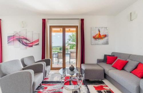 Villa atop the village with stunning view - Foto 45