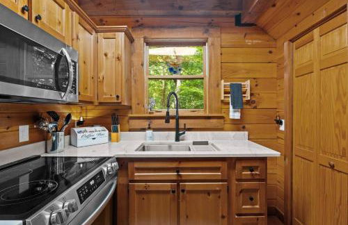 Cozy Maggie Valley Hot tub cabin - Foto 18