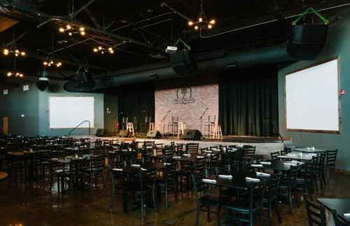 Luxury Penthouse with 2 Floors Pool Patio Gym Walk to Broadway - Foto 49