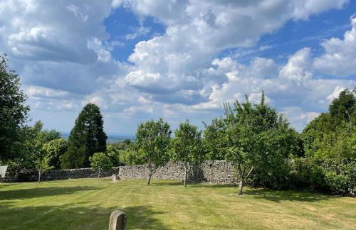 Farmhouse Feels & Peak Views - Foto 32