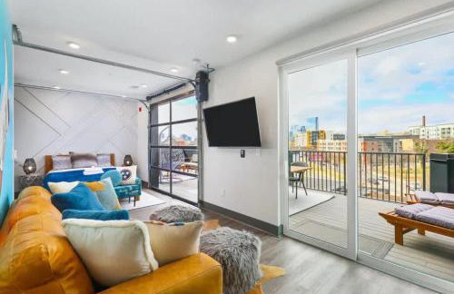 Muse- Morgan Wallen Speakeasy and Giant Balcony - Foto 1