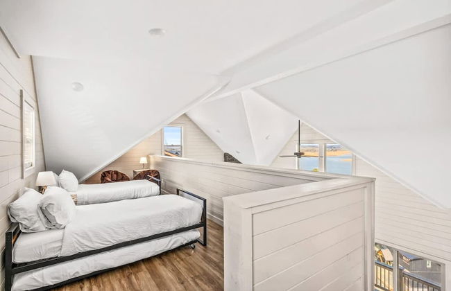 NEW Lake Cabin Sleeps 14 Indoor Pool Hot Tub - Foto 19