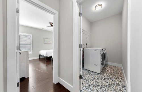 New Luxury Family Friendly Home Centrally Located - Foto 43