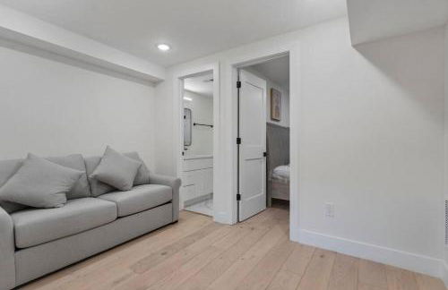 Capitol Hill 3 Charming Townhouse in Downtown DC with Modern Kitchen with Rooftop views - Foto 11